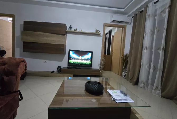 Shtepi me qera 2+1 ne Tirane - 50,000 Leke