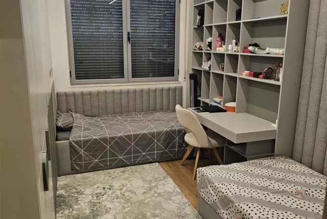 Shtepi me qera 2+1 ne Tirane - 65,000 Leke