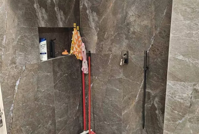 Shtepi me qera Apartament ne Tirane, 2+1, Mobilimi E mobiluar, Pagesa 65,000  Leke.