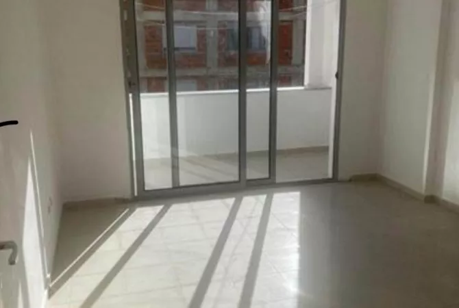 Shtepi ne shitje 2+1 ne Tirane - 87,000 Euro