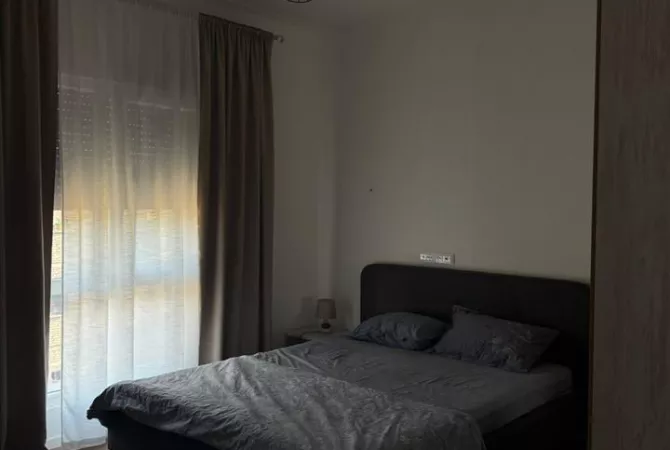 Shtepi me qera 1+1 ne Tirane - 55,000 Leke