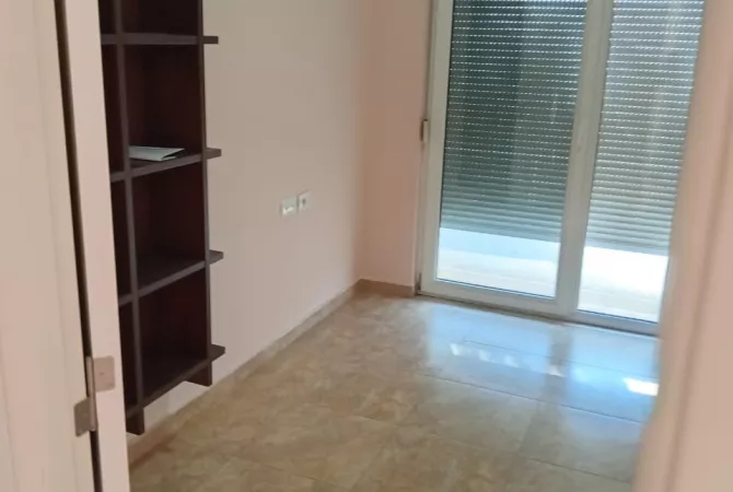 Shtepi me qera 2+1 ne Tirane - 47,000 Leke
