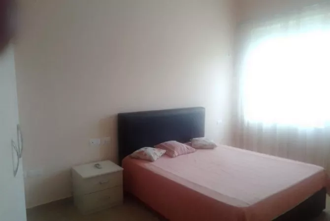 Shtepi me qera Apartament ne Tirane, 2+1, Mobilimi Pjeserisht e mobiluar, Pagesa 47,000  Leke.