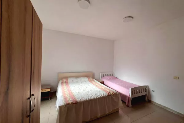 Shtepi me qera 1+1 ne Tirane - 32,000 Leke