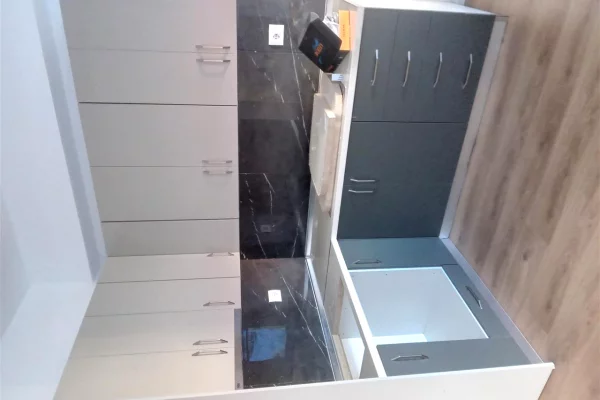 Shtepi me qera 1+1 ne Tirane - 45,000 Leke