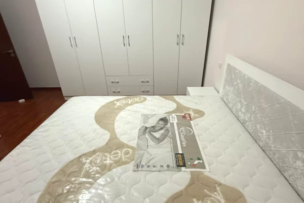 Shtepi me qera 3+1 ne Tirane - 42,000 Leke