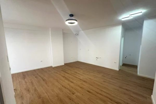 Shtepi ne shitje Apartament ne Tirane, 2+1, Mobilimi E mobiluar, Pagesa 149,000  Euro.
