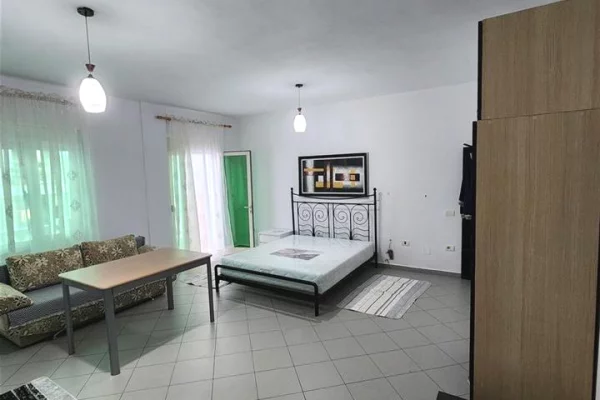 Shtepi me qera Apartament ne Tirane, Garsoniere, Mobilimi E mobiluar, Pagesa 35,000  Leke.