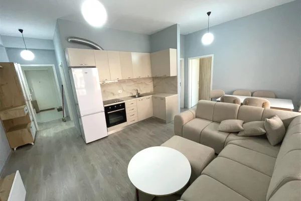 Shtepi me qera 2+1 ne Tirane - 50,000 Leke