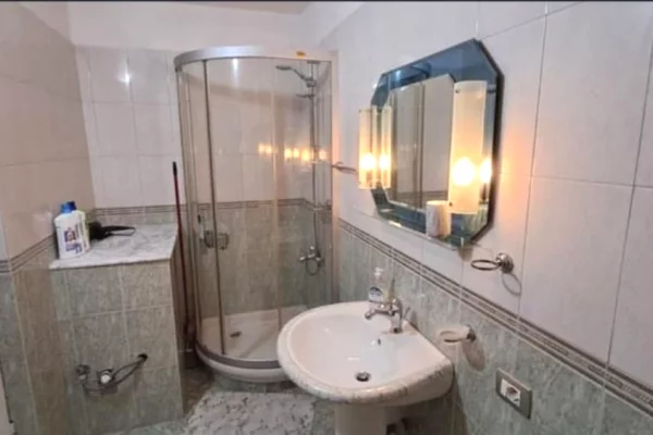 House for Rent 1+1 in Tirana - 35,000 Leke