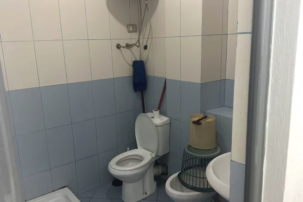 Shtepi me qera 1+1 ne Tirane - 35,000 Leke