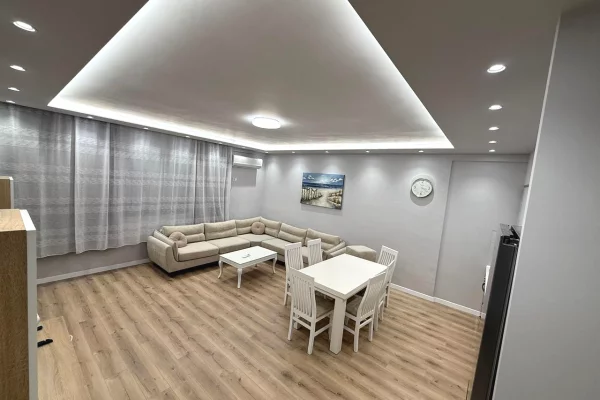 Shtepi me qera Apartament ne Tirane, 1+1, Mobilimi E mobiluar, Pagesa 550  Euro.