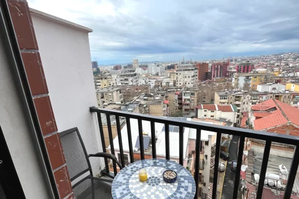 Shtepi ne shitje Apartament ne Tirane, 2+1, Mobilimi E mobiluar, Pagesa 205,000  Euro.