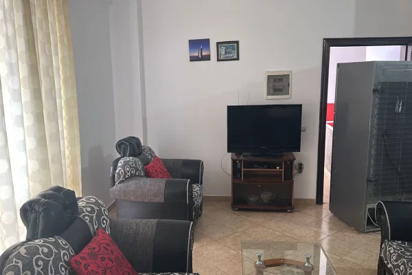 Shtepi me qera Apartament ne Tirane, 2+1, Mobilimi E mobiluar, Pagesa 35,000  Leke.