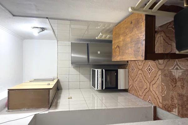 Shtepi me qera 1+1 ne Tirane - 30,000 Leke