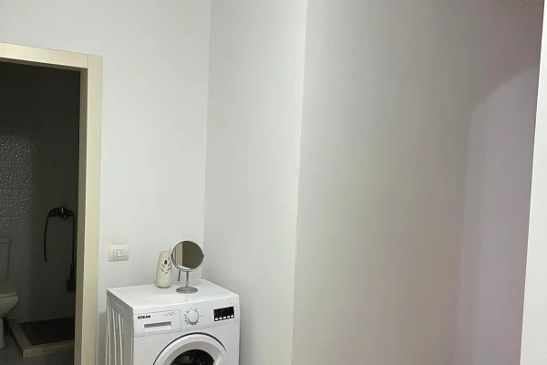 Shtepi me qera Apartament ne Tirane, 2+1, Mobilimi E mobiluar, Pagesa 60,000  Leke.