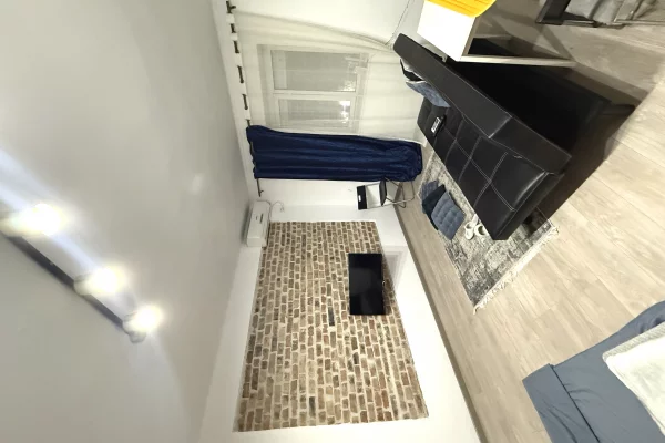 Shtepi me qera Apartament ne Tirane, Garsoniere, Mobilimi E mobiluar, Pagesa 43,000  Leke.