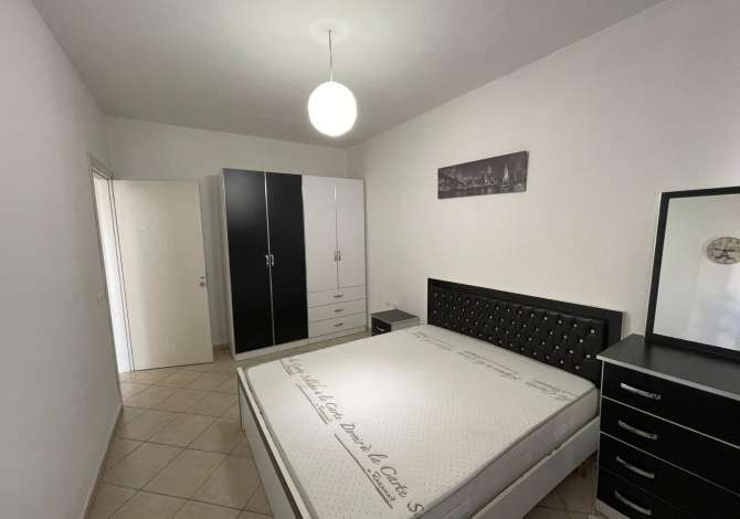 Shtepi me qera 2+1 ne Tirane - 400 Euro