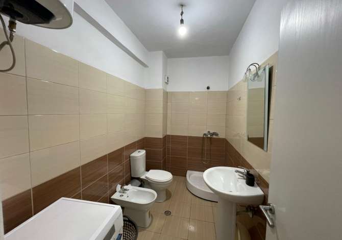 Shtepi me qera Apartament ne Tirane, 2+1, Mobilimi E mobiluar, Pagesa 400  Euro.