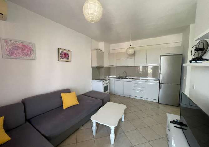 Shtepi me qera 2+1 ne Tirane - 400 Euro