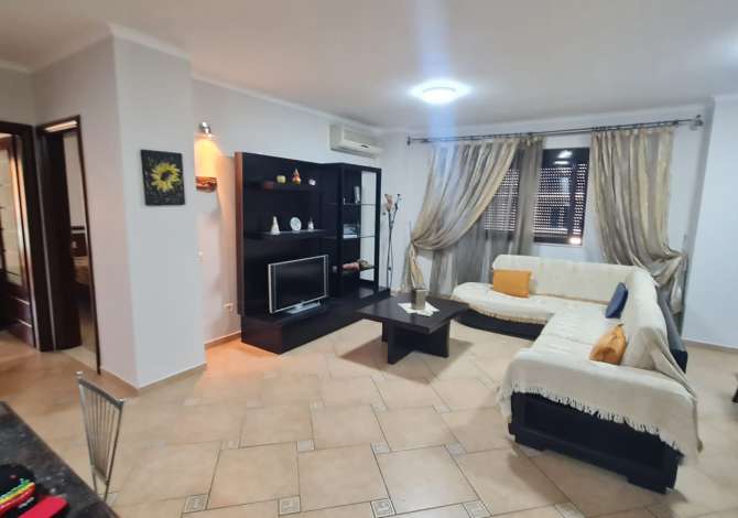 Shtepi me qera 2+1 ne Tirane - 700 Euro