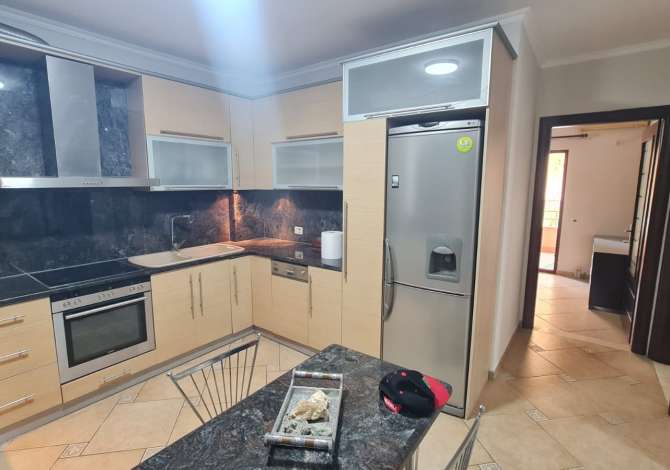 Shtepi me qera 2+1 ne Tirane - 700 Euro