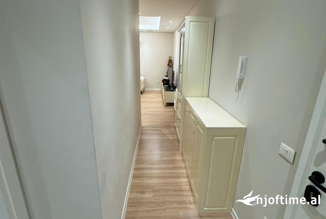 Shtepi me qera 1+1 ne Tirane - 750 Euro