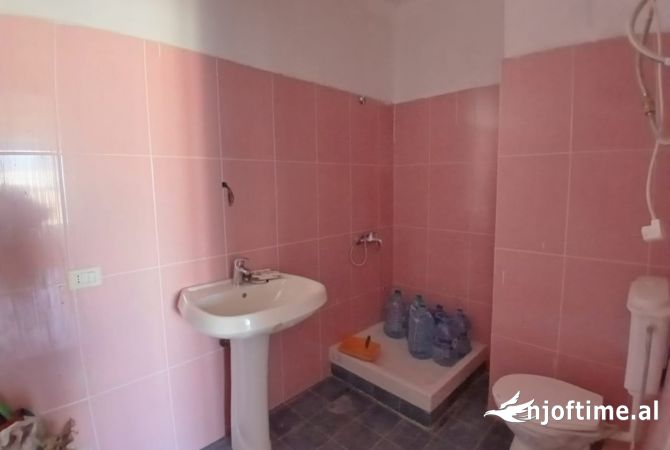 Shtepi ne shitje 1+1 ne Tirane - 78,000 Euro
