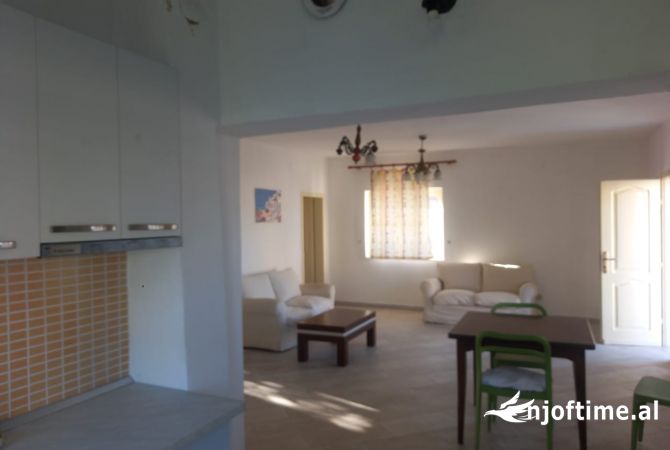 Shtepi me qera 3+1 ne Tirane - 400 Euro