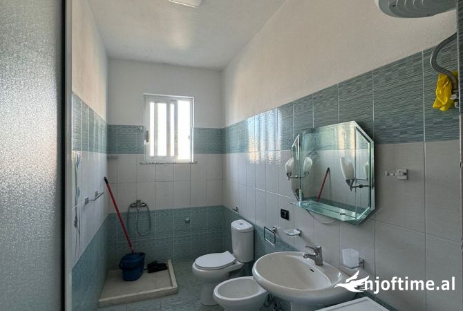 Shtepi me qera Apartament ne Tirane, 1+1, Mobilimi E mobiluar, Pagesa 450  Euro.