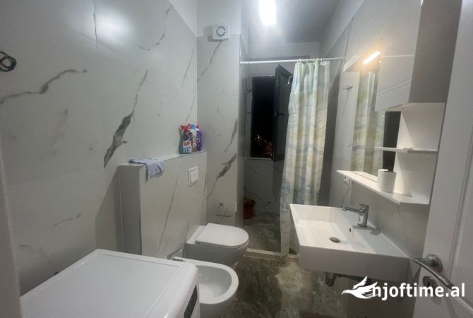 Shtepi me qera Apartament ne Tirane, 1+1, Mobilimi E mobiluar, Pagesa 500  Euro.