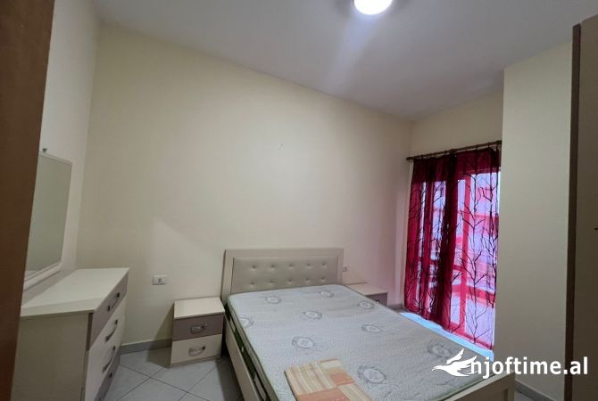 Shtepi me qera 2+1 ne Tirane - 450 Euro