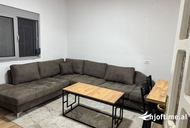 Shtepi me qera 1+1 ne Tirane - 400 Euro