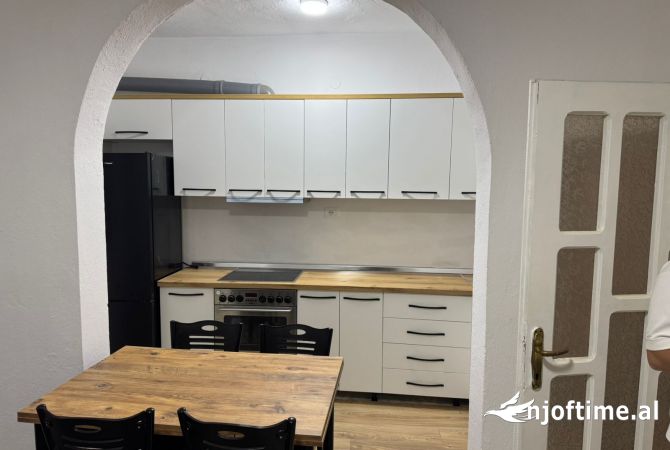 Shtepi me qera 1+1 ne Tirane - 400 Euro