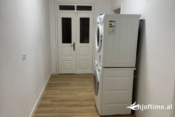 Shtepi me qera 1+1 ne Tirane - 400 Euro
