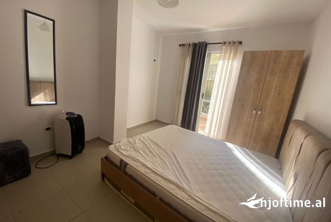 Shtepi me qera 1+1 ne Tirane - 400 Euro