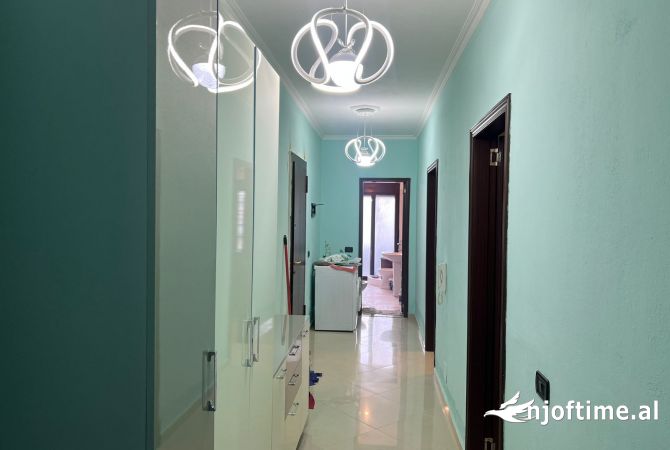 Shtepi me qera 2+1 ne Tirane - 450 Euro