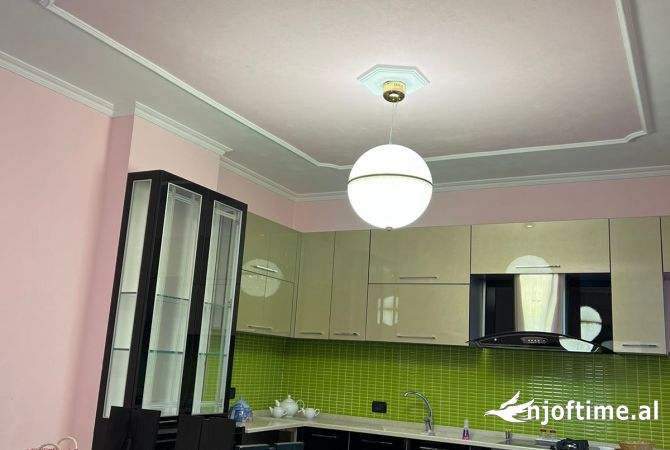 Shtepi me qera 2+1 ne Tirane - 450 Euro
