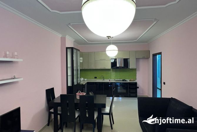 Shtepi me qera 2+1 ne Tirane - 450 Euro