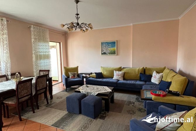 Shtepi me qera 2+1 ne Tirane - 450 Euro