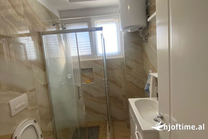 Shtepi ne shitje Apartament ne Tirane, 1+1, Mobilimi E mobiluar, Pagesa 140,000  Euro.