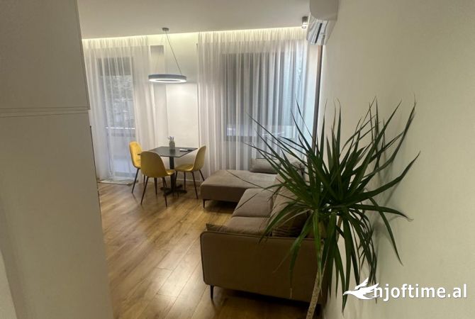 TEK LIQENI I THATE APARTAMENT 2+1 PER QERA!