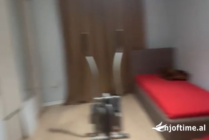 Shtepi ne shitje Apartament ne Tirane, 2+1, Mobilimi E mobiluar, Pagesa 120,000  Euro.