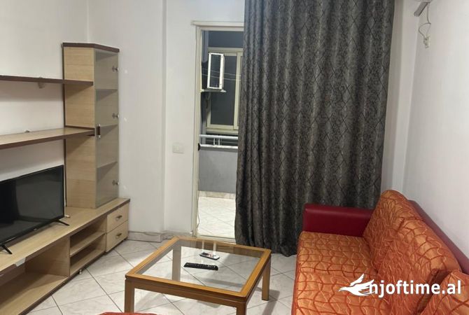 Shtepi me qera 1+1 ne Tirane - 370 Euro