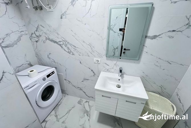 Shtepi me qera Apartament ne Tirane, 2+1, Mobilimi E mobiluar, Pagesa 600  Euro.