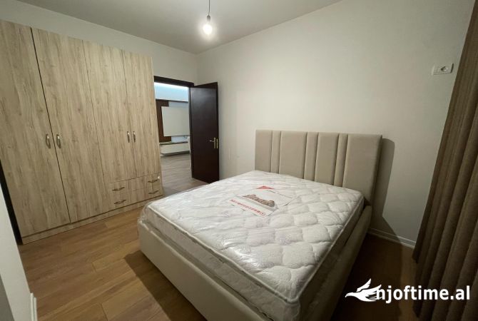 Shtepi me qera Apartament ne Tirane, 2+1, Mobilimi E mobiluar, Pagesa 450  Euro.