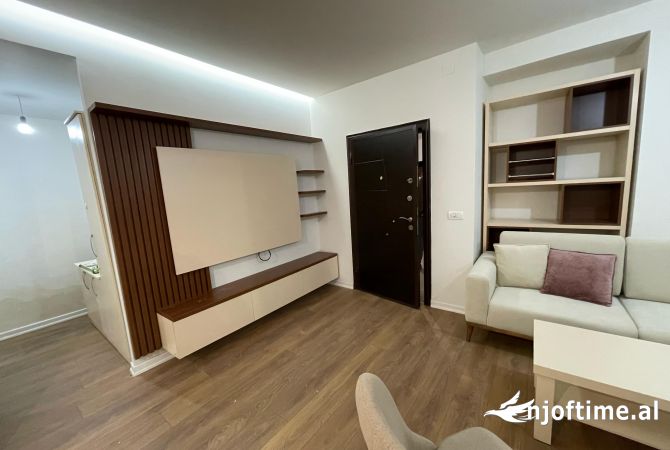 Shtepi me qera Apartament ne Tirane, 2+1, Mobilimi E mobiluar, Pagesa 450  Euro.