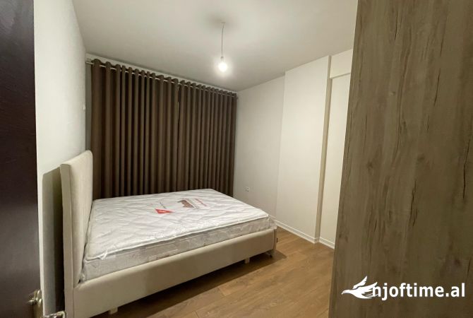 Shtepi me qera Apartament ne Tirane, 2+1, Mobilimi E mobiluar, Pagesa 450  Euro.