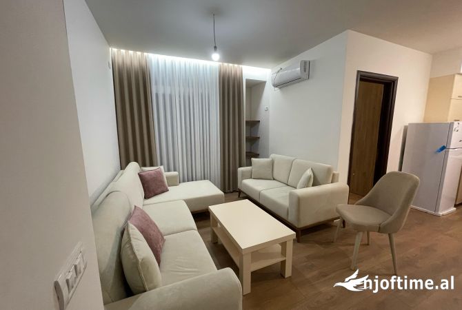 Shtepi me qera 2+1 ne Tirane - 450 Euro