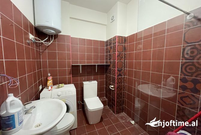Shtepi me qera Apartament ne Tirane, 2+1, Mobilimi E mobiluar, Pagesa 450  Euro.